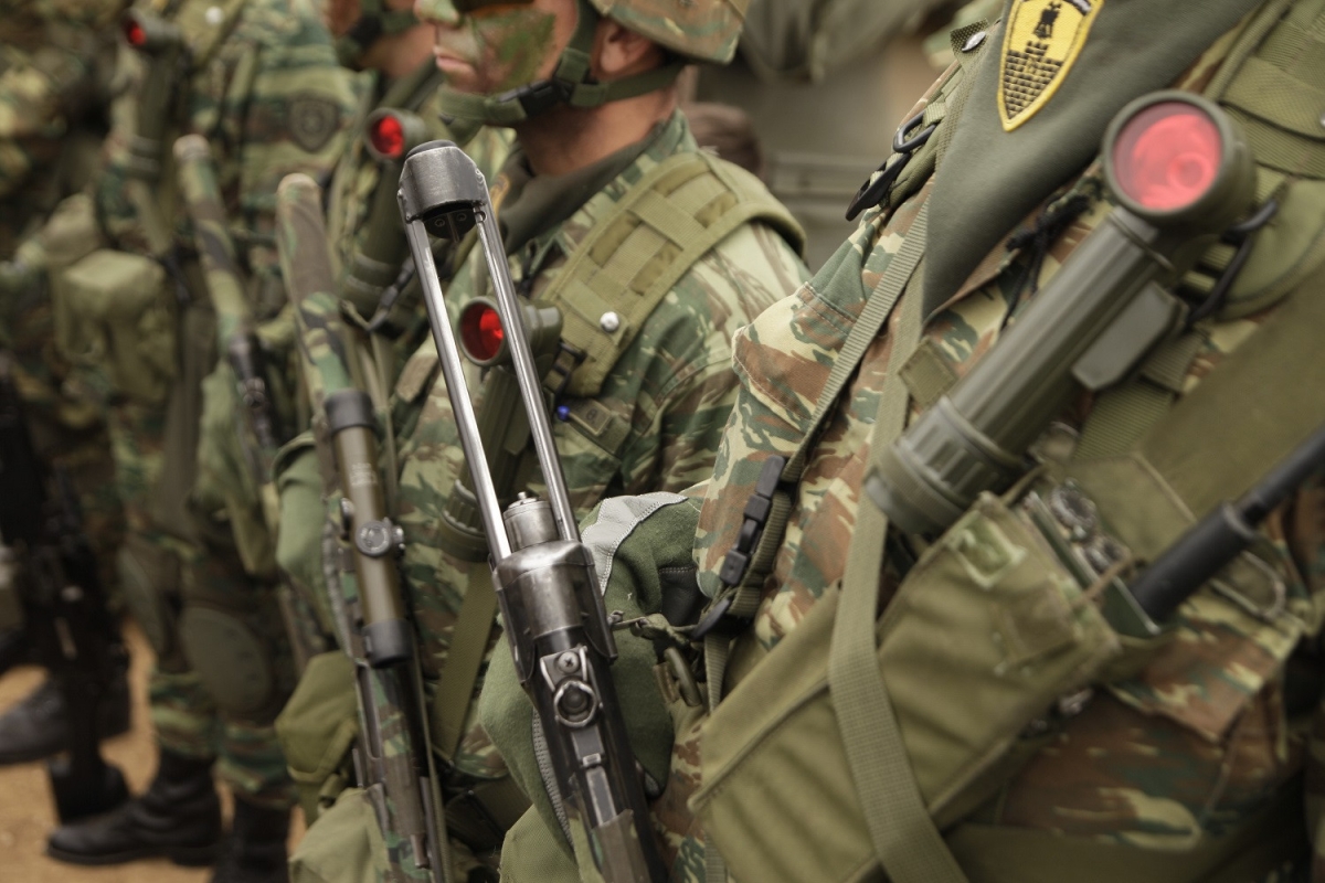 Πρόσληψη 1.000 οπλιτών βραχείας ανακατάταξης από τις Ενοπλες Δυνάμεις