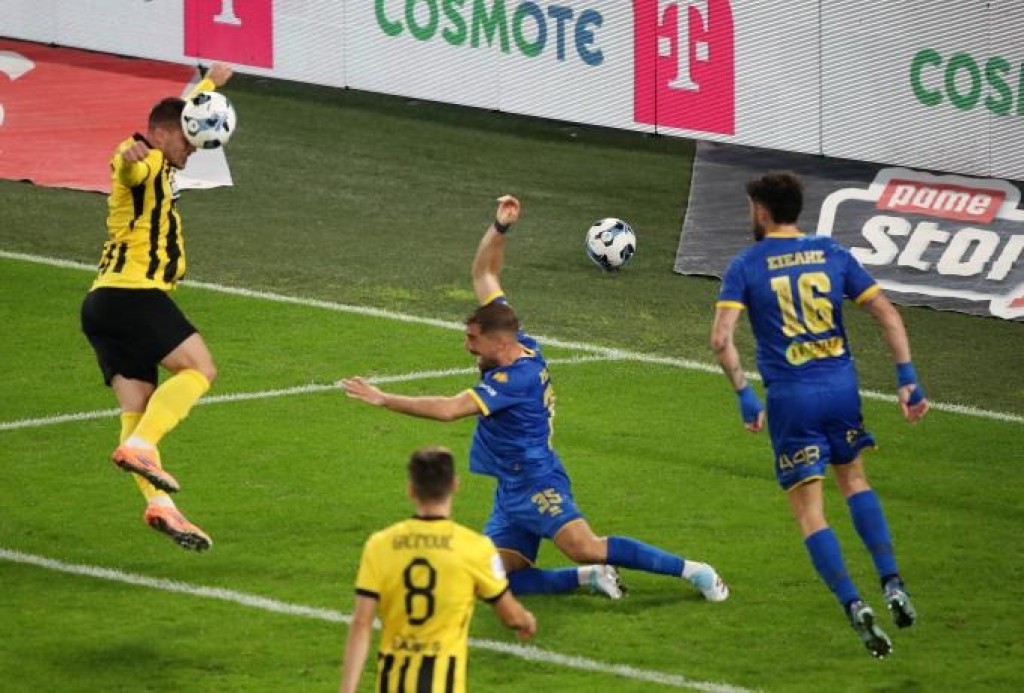 Λανουά: «Καθαρό φάουλ του Γιόβιτς στο ακυρωθέν γκολ της ΑΕΚ»