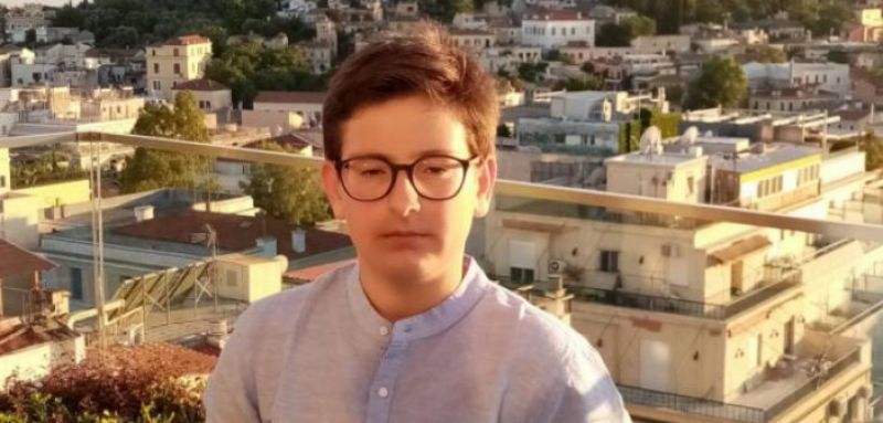 Έλληνας μαθητής κατέκτησε το πρώτο βραβείο σε παγκόσμιο διαγωνισμό ποίησης!