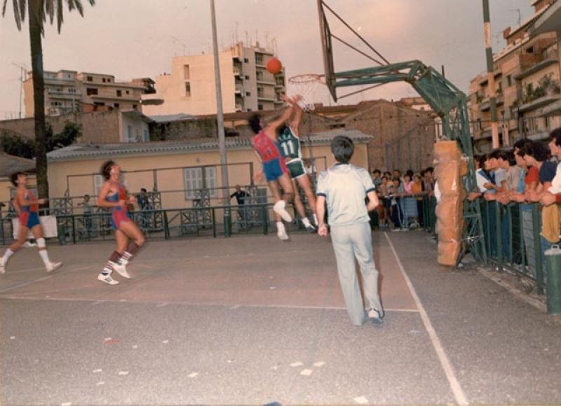 Μπασκετικές μνήμες από το Αγρίνιο της δεκαετίας του ’80 (φωτο)