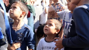 Η Ελλάδα γερνά: Όταν οι θάνατοι ξεπερνούν τις γεννήσεις – Τι κρατά ακόμη όρθιο το δημογραφικό ισοζύγιο