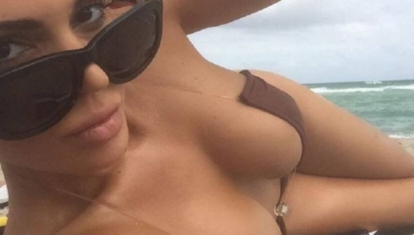 Τα πλούσια προσόντα της Carissa Rosario βάζουν φωτιά στο Instagram