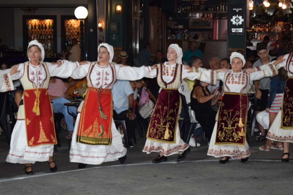 Ζωντάνεψαν οι μνήμες στην Κατούνα με την πρώτη εκδήλωση του Χορευτικού Ομίλου «Πάνος Μεϊντάνης»