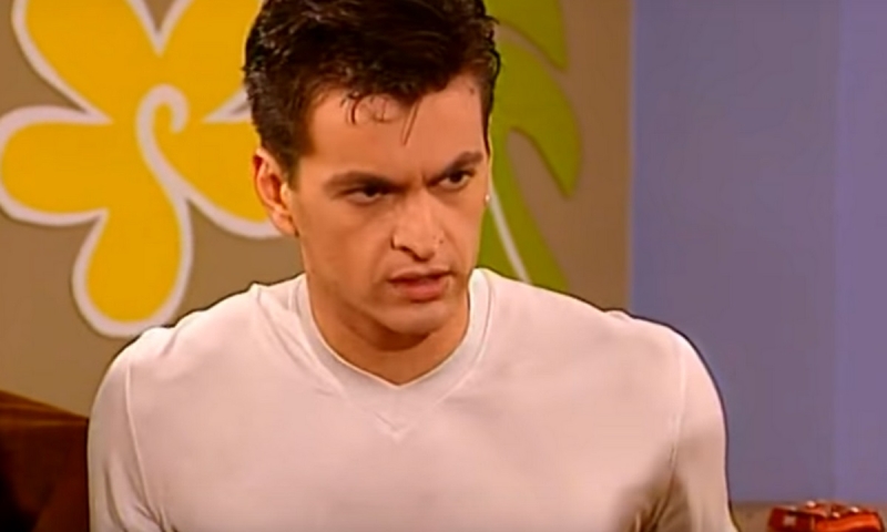 «Κωνσταντίνου και Ελένης»: Ο «μπάρμαν Νικόλας» θα παίξει σε νέα σειρά αγνώριστος – Δείτε τον 22 χρόνια μετά (φωτό)