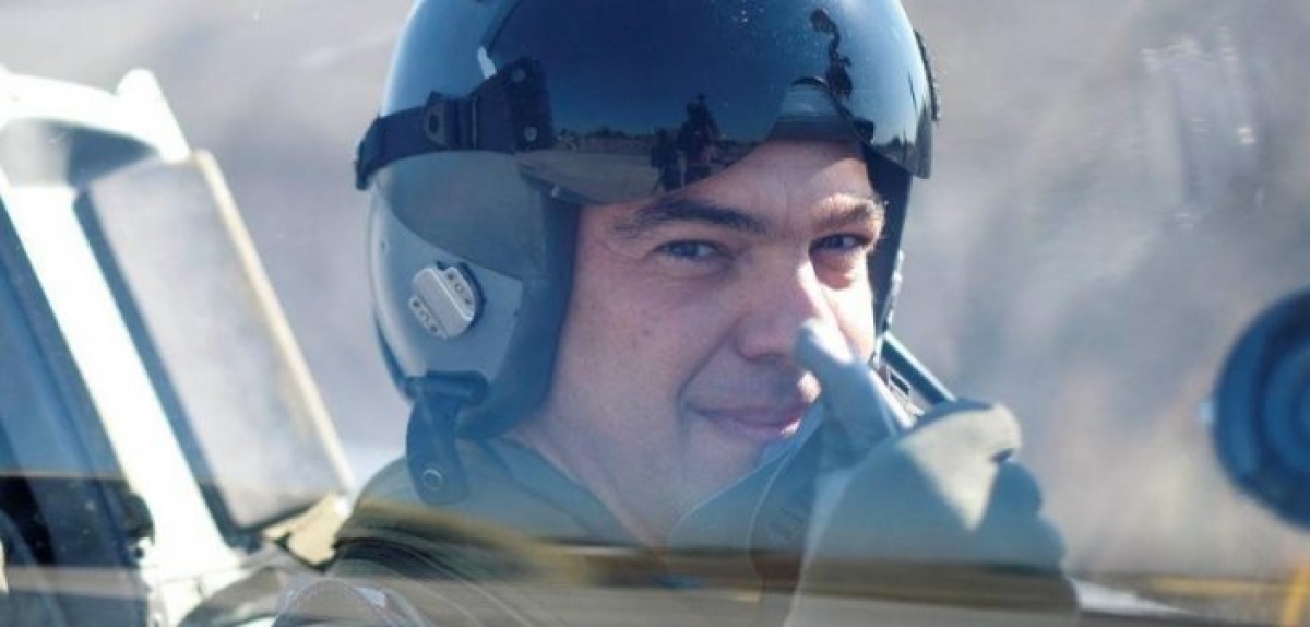 Πετώντας στον αέρα υποσχέσεις, πιλότος F-16 δεν γίνεσαι!