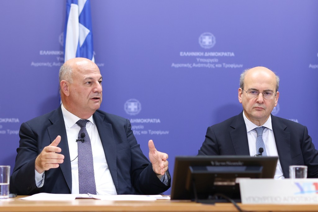 Αύριο η πληρωμή προκαταβολής της βασικής ενίσχυσης για τους αγρότες – Στα 3,7 δισ. ευρώ οι εθνικοί και ευρωπαϊκοί πόροι στον πρωτογενή τομέα για το 2025