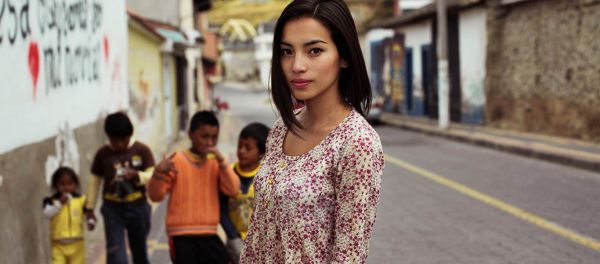 Οι ωραίες γυναίκες βρίσκονται παντού: Όμορφες παρουσίες γυναικών από διάφορες χώρες του κόσμου (φωτό)