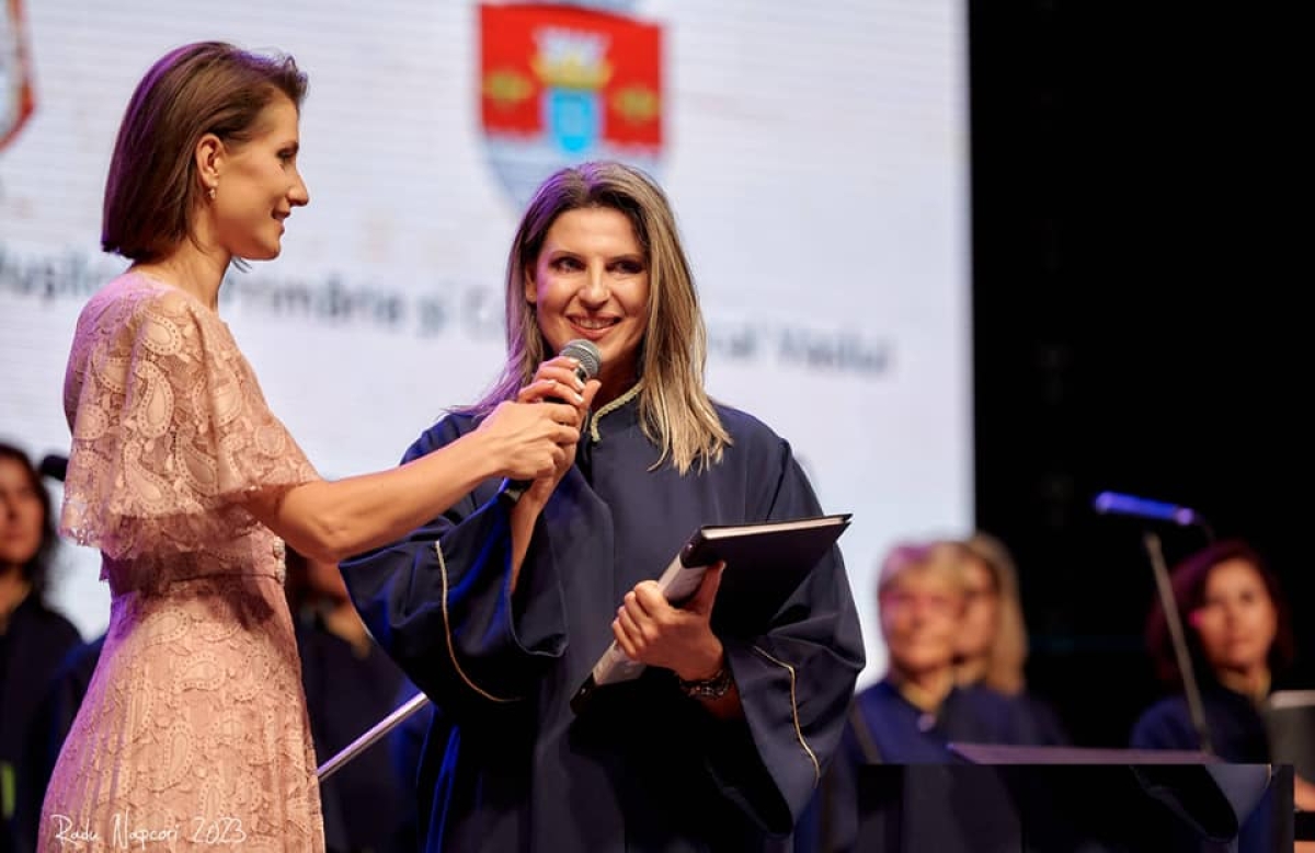 Η Αγρινιώτισσα Χρυσούλα Τασολάμπρου με την χορωδία της στη Ρουμανία για το 19ο Φεστιβάλ “Gheorghe Cucu” (εικόνες)