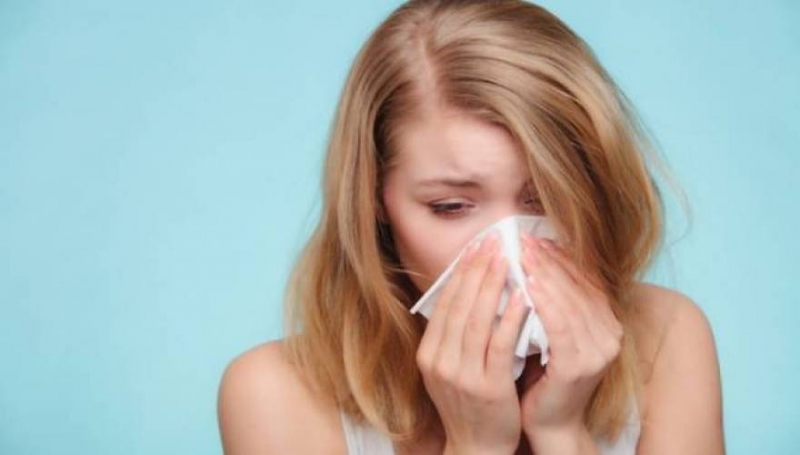 Το μυρωδικό που μειώνει στο μισό τις πιθανότητες κρυολογήματος