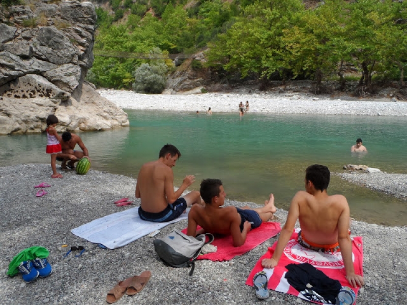 Αχελώος: Η παραλία των Τζουμέρκων!