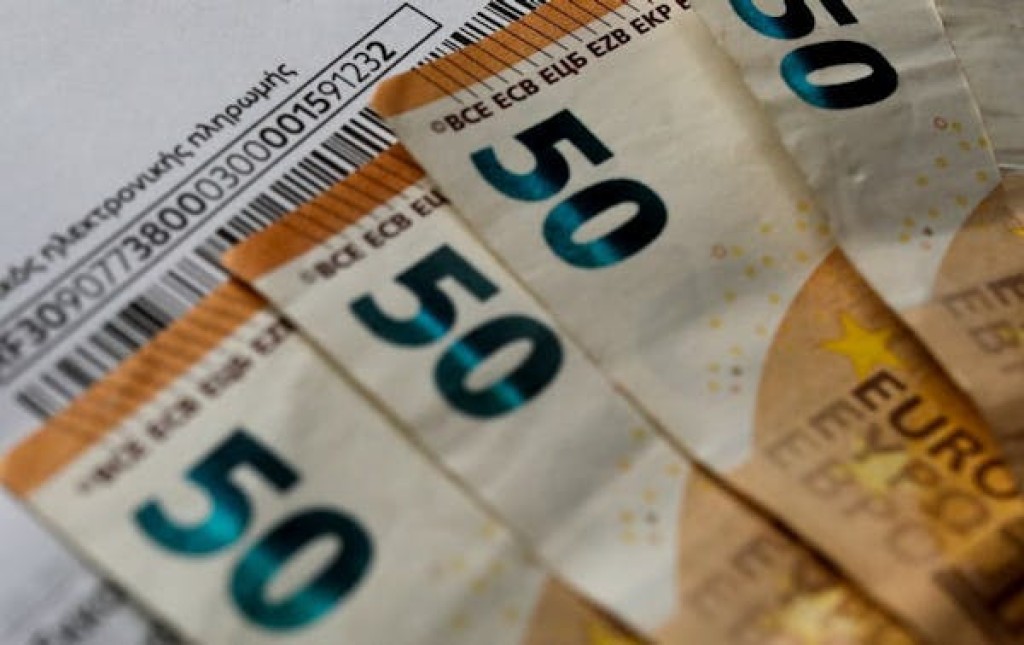 Ποιοι και πώς θα δουν αυξήσεις σε μισθούς και συντάξεις από το 2025 – Τα οφέλη σε δημόσιο και ιδιωτικό τομέα