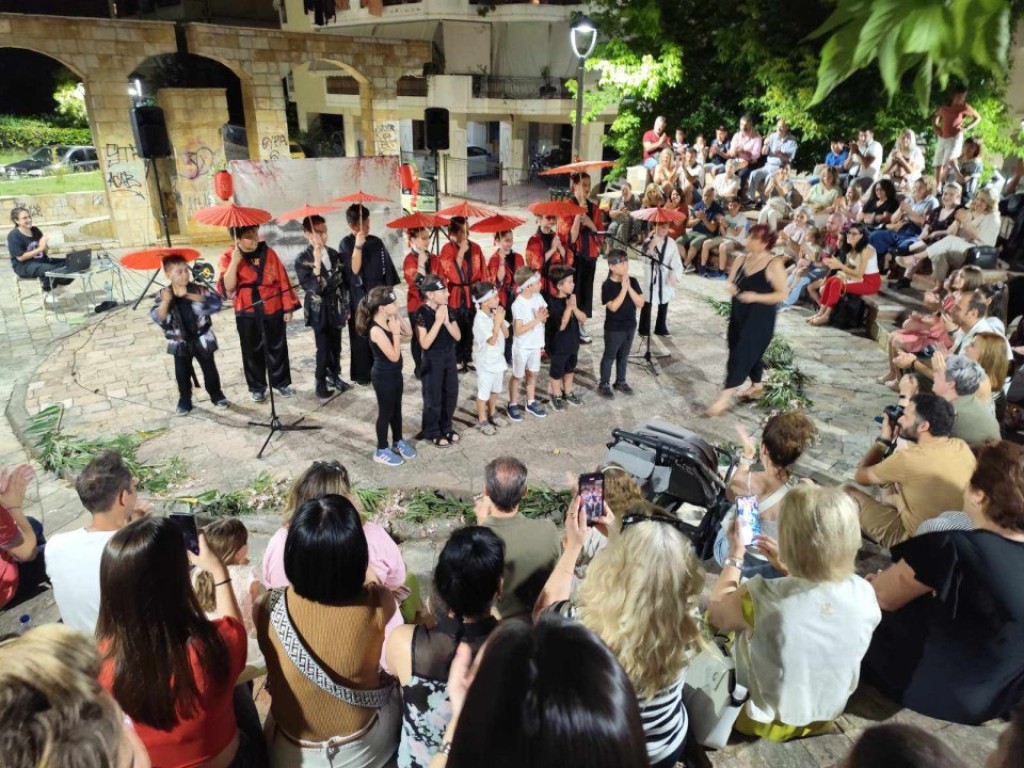 Καλλιτεχνοχώρι: Το θεατράκι της οδού Σκόπα γέμισε ζωή – Μια αξέχαστη βραδιά με πρωταγωνιστές τα παιδιά!