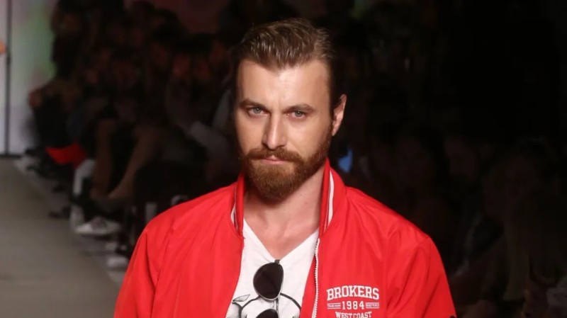 Επιστρέφει η σειρά «Το Σόι σου» – Ο Αγρινιώτης ηθοποιός Σόλων Τσούνης αποκάλυψε λεπτομέρειες