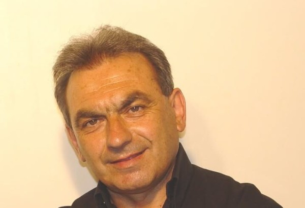 Ένα τραγούδι που μιλάει για το Αγρίνιο από τον Βασίλη Παπαδογιώργο