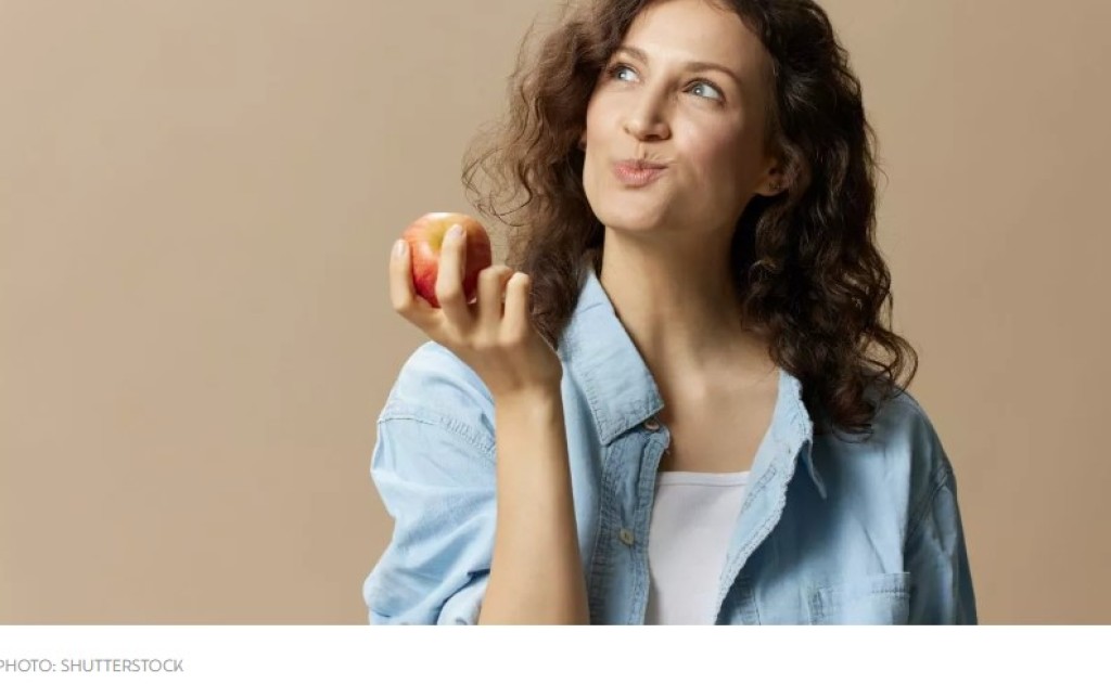 Ρίχνει πίεση και χοληστερόλη – Και 5 ακόμη λόγοι να τρώμε αυτό το φρούτο κάθε μέρα