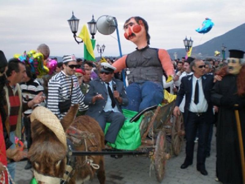 Βόνιτσα: Προετοιμασίες για την Καθαρά Δευτέρα και το έθιμο του αχυρένιου – Γληγοράκη