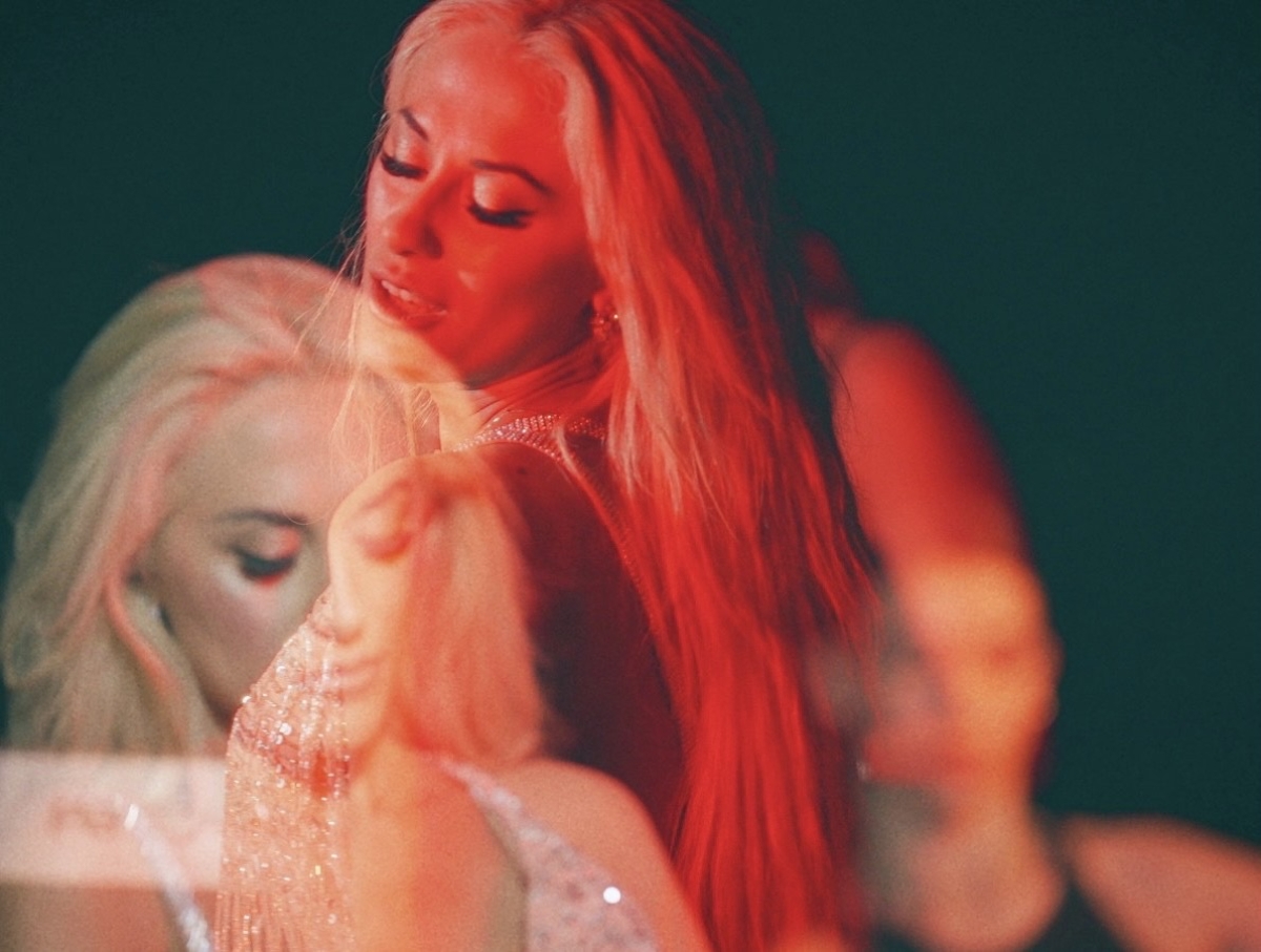 Τίνα Μελά Επιστρέφει μ΄ένα μοναδικό cover-medley