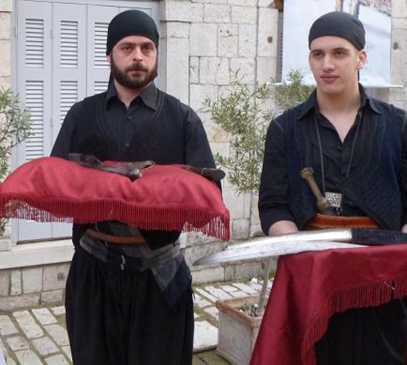 Τιμή στον Αρχηγό της Φρουράς της Εξόδου Αθανάσιο Ραζή-Κότσικα