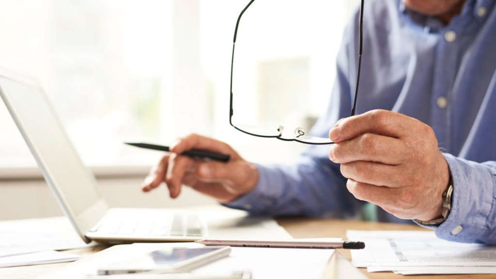 Μπόνους ως 10 χρόνια στη σύνταξη από δημόσιο και ιδιωτικό τομέα με &quot;ένσημα&quot; του ΟΓΑ - Ποιοι ωφελούνται