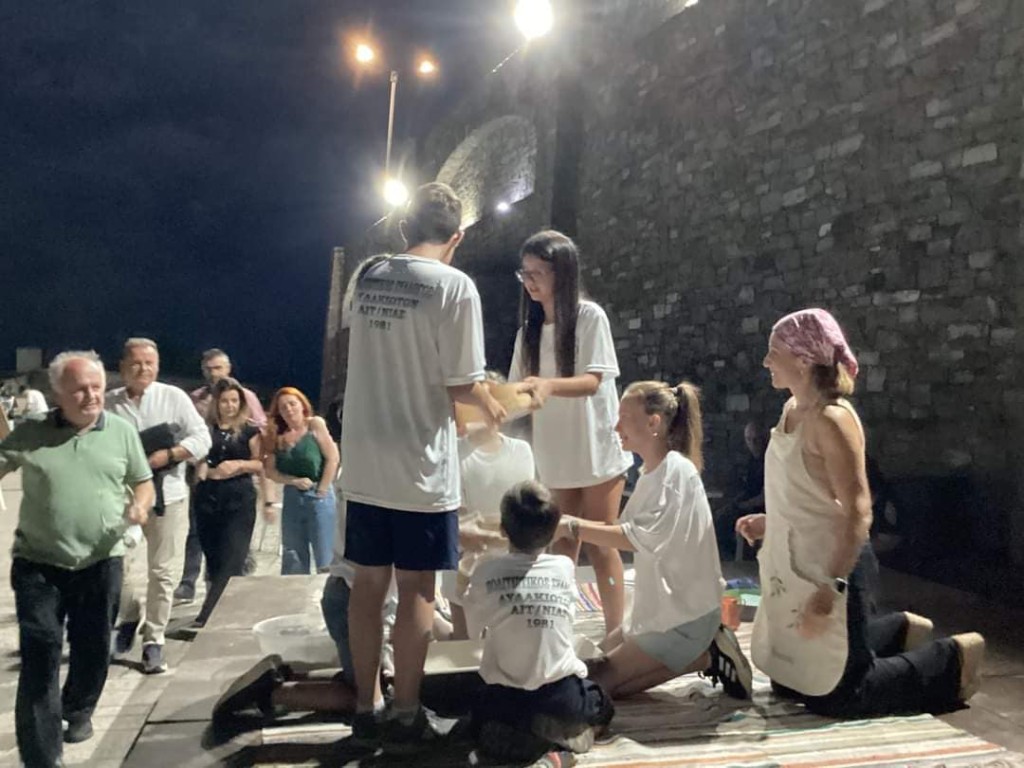 «Τα προζύμια»: Ένα ξεχωριστό γαμήλιο έθιμο αναβίωσε ο Πολιτιστικός Σύλλογος Απανταχού Αυλακιωτών (φωτο)