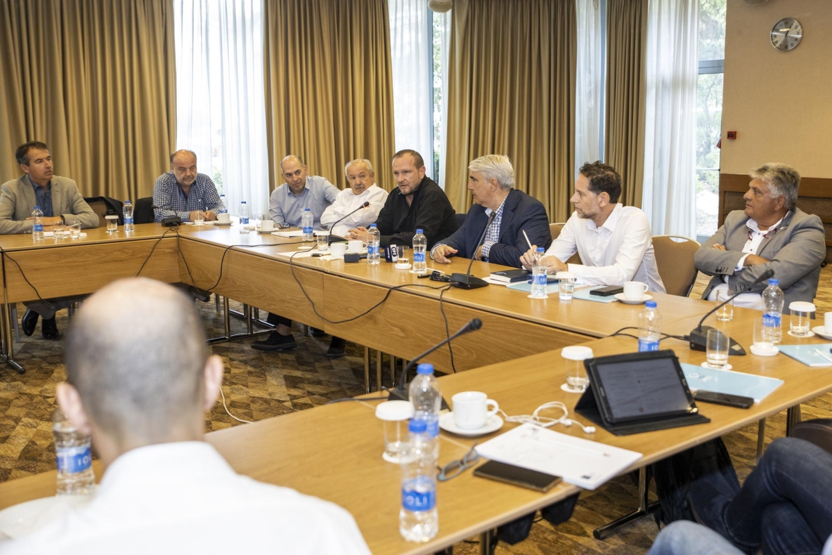 Ο Υφυπουργός Αγροτικής Ανάπτυξης &amp; Τροφίμων κ. Σίμος Κεδίκογλου στη Γενική Συνέλευση της ΕΛΟΠΥ