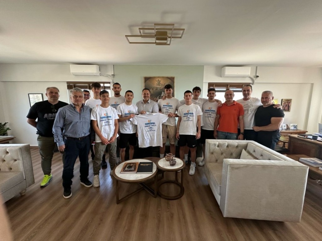 Βράβευσε τους αθλητές του Λέοντα Μεσολογγίου για τη διάκρισή τους στο Πανελλήνιο Πρωτάθλημα Εφήβων ο Δήμαρχος Ιερής Πόλης Μεσολογγίου