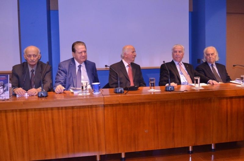 Πλήθος κόσμου στην παρουσίαση του βιβλίου του Μπάμπη Τσελέπη