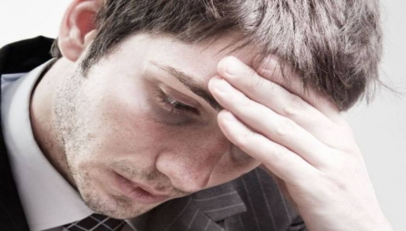 Zαλίζεστε όταν σηκώνεστε; Δείτε πού οφείλεται και τι πρέπει να κάνετε...