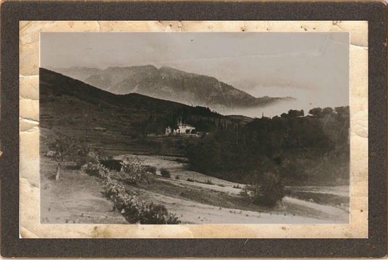 «Παλαιός» και«Νέος» Ι.Ν.Αγίου Χριστοφόρου πριν πολλές δεκαετίες