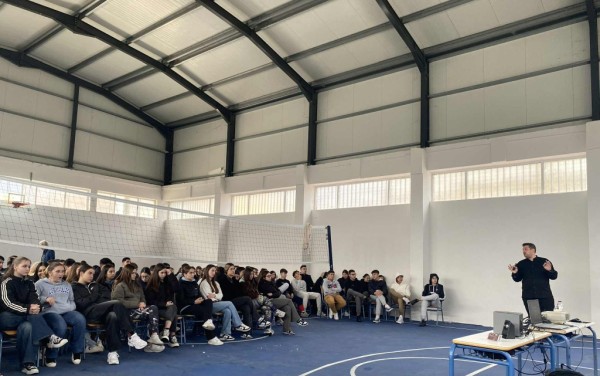 Εκδήλωση Επαγγελματικού Προσανατολισμού στο Λύκειο Νεοχωρίου από την «Οινιαδών Ανάπτυξις» - ΑΜΚΕ και το χώρο «ΣυνΈκφραση»