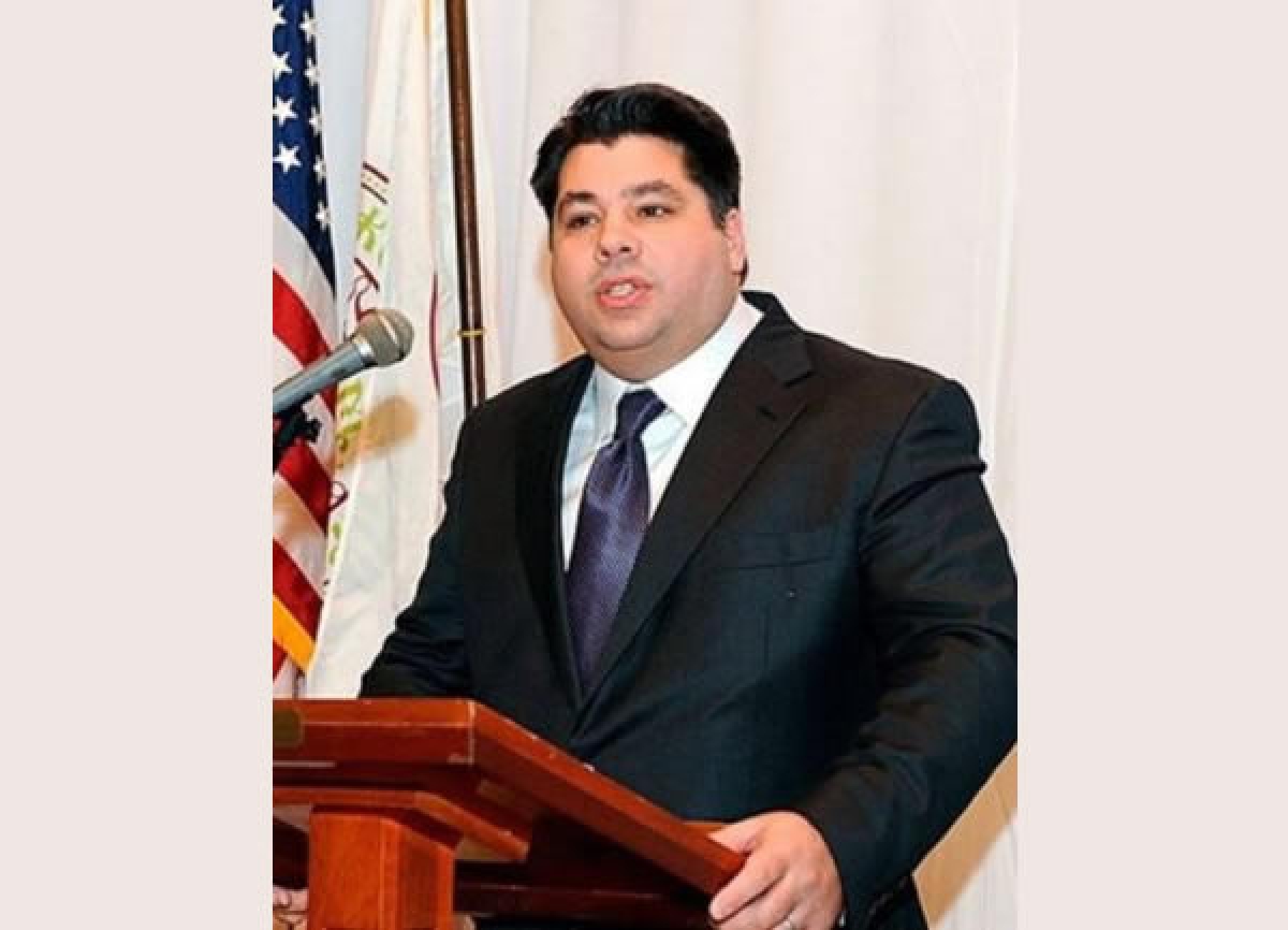 Χαλαρώστε (chill out), Είναι πρέσβης ΗΠΑ, όχι Αιτωλοακαρνανίας