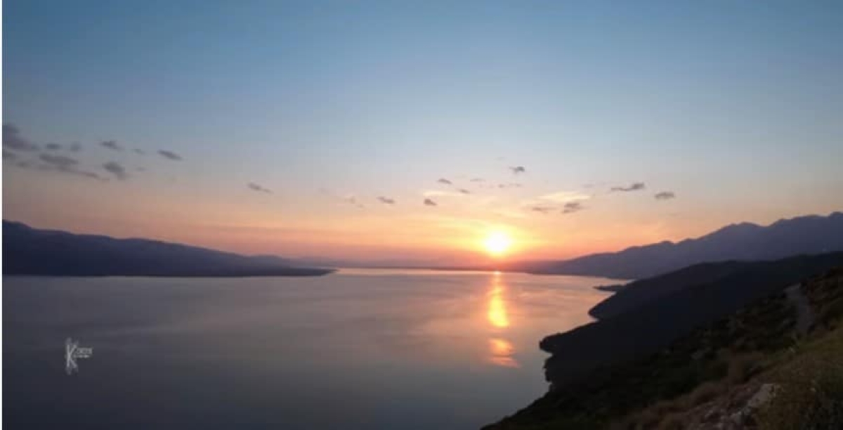 Βαρκάδες: Ας γίνει και στην Τριχωνίδα κάτι ανάλογο με τη λίμνη Κρεμαστών