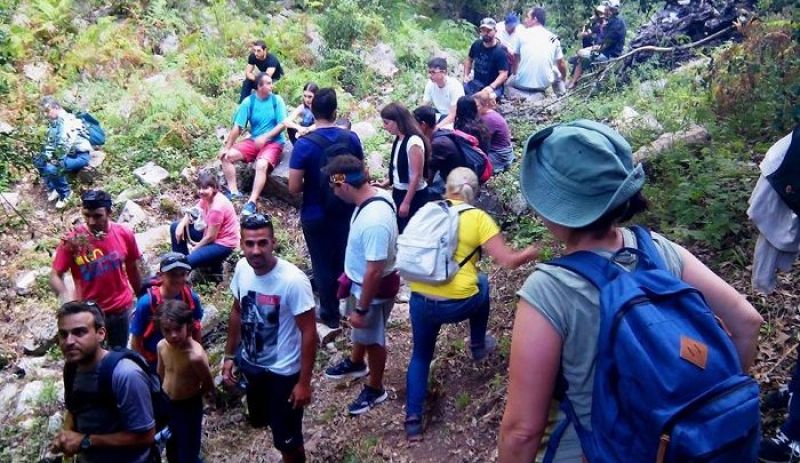 «Μαγεμένοι» οι ερασιτέχνες αστρονόμοι από το σπήλαιο «Θεοτικό» στο Θέρμο (φωτο)