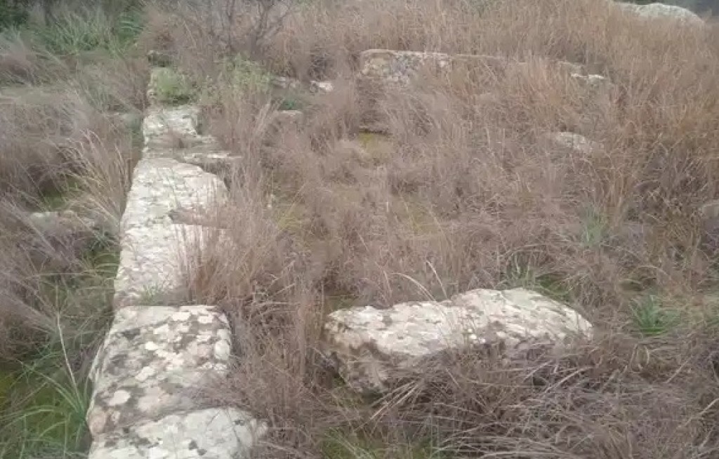 Αρχαίο Αγρίνιο: Προσπάθεια να παρουσιαστεί εγκαταλελειμμένος ο αρχαιολογικός χώρος «βλέπει» η Εφορεία Αρχαιοτήτων