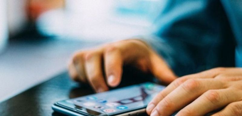 Χάσατε το κινητό σας ή σας το έκλεψαν; Ο κωδικός που πρέπει να ξέρετε – Τι να κάνετε για να το εντοπίσετε