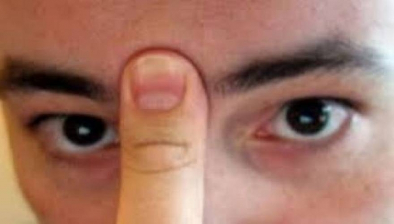 Εξαιρετικά εύκολη μέθοδος: Καθαρίστε τα Ιγμόρεια σας σε 30 δευτερόλεπτα!