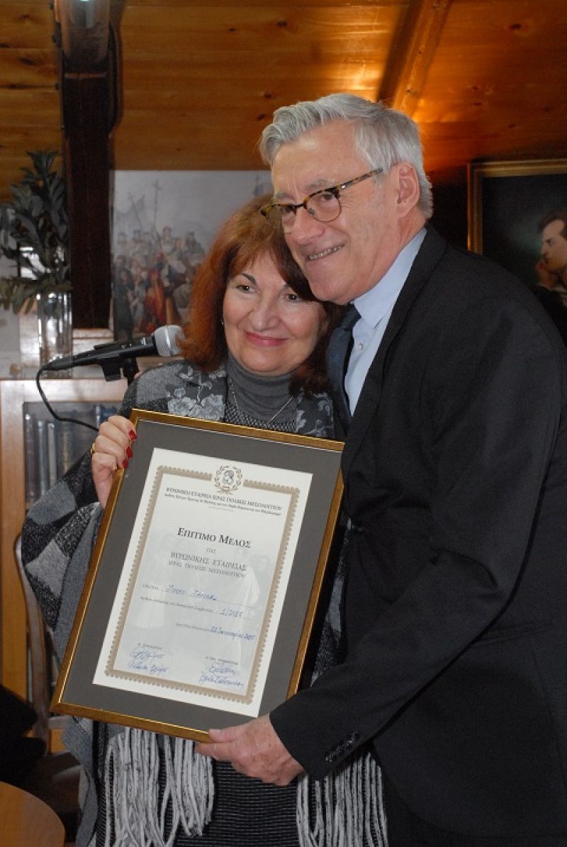 Η Βυρωνική Εταιρεία τίμησε τον Βέλγο φιλέλληνα Jimmy Jamar