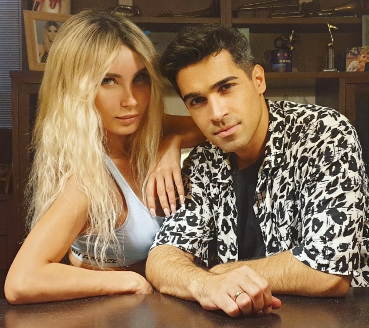 «Φλόγα που μας καίει»: Το ντουέτο-έκπληξη της Κατερίνας Νάκα με τον Βασίλη Δήμα