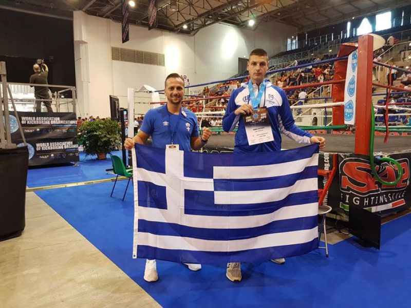 Παγκόσμιοι Πρωταθλητές στο kick boxing από το Αγρίνιο (ΦΩΤΟ)