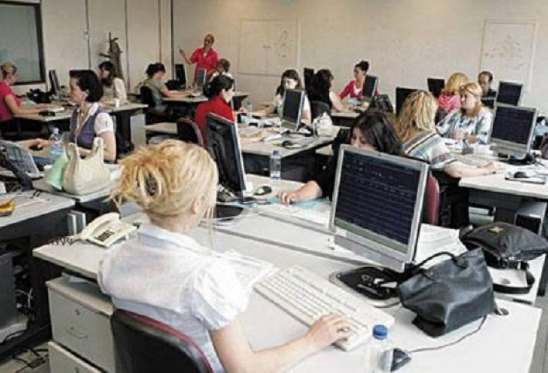 Ο πίνακας με τους 32 διαγωνισμούς για 2.014 θέσεις σε υπουργεία, ΕΛΤΑ, ΔΕΗ, ΕΥΔΑΠ, δήμους, μουσεία