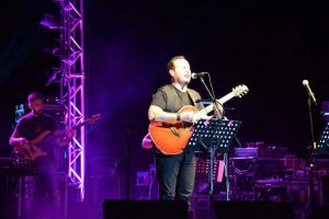 Ο αγαπημένος μας τραγουδιστής και αεροπόρος Κώστας Μακεδόνας στο AgrinioBestOf.gr