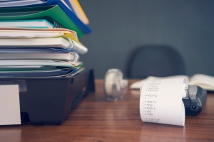 Στα… θρανία από σήμερα 1200 δικηγόροι και λογιστές για την έκδοση των συντάξεων