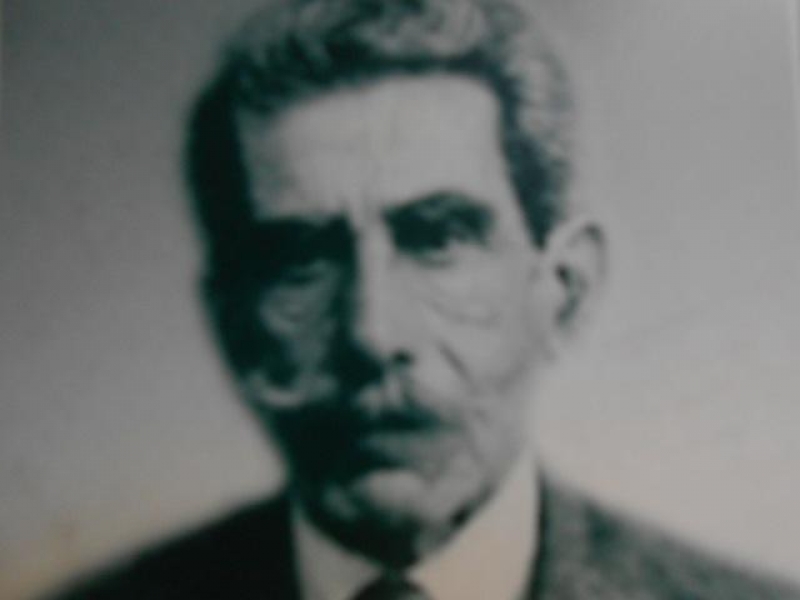 …Κι έλεγε… κι έλεγε, ο δάσκαλος, ο Διαμαντής…