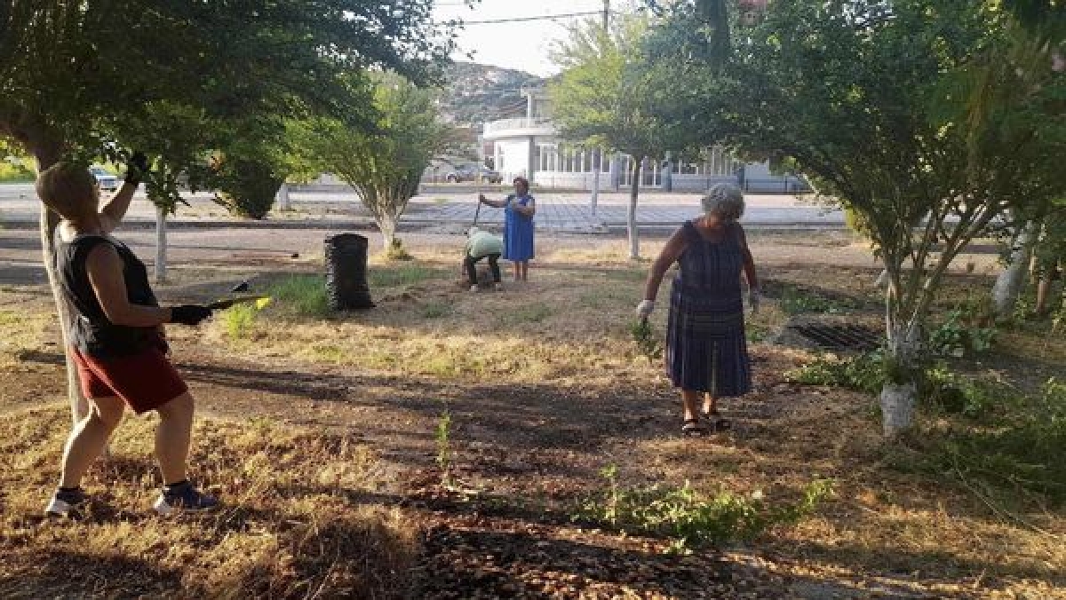 Ομάδα εθελοντών έβαλε σκοπό να καθαρίσει το Ανοιξιάτικο Αμφιλοχίας! (εικόνες)