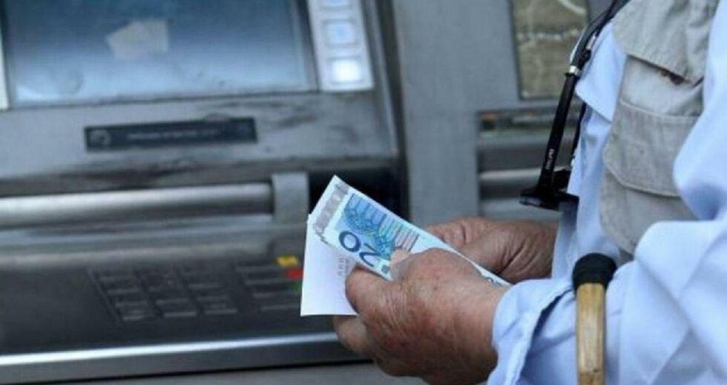 Συνταξιούχοι: Ποιοι θα λάβουν επίδομα 250 ευρώ και ποιοι μένουν εκτός