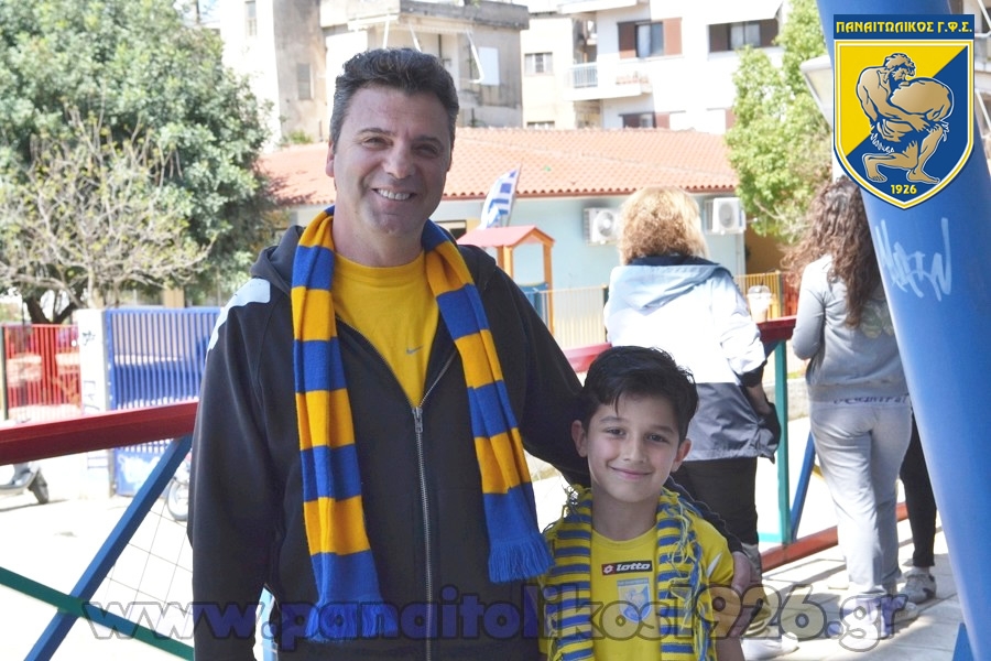 Το Bιντεοκλίπ του Tραγουδιού &quot;Της Καρδιάς μου Ομάδα&quot; (HD)