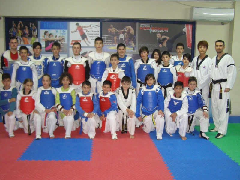 Δύο Κoρεάτες στο Αγρίνιο από τον Α.Σ. Ταεκβοντό Τίτορμος