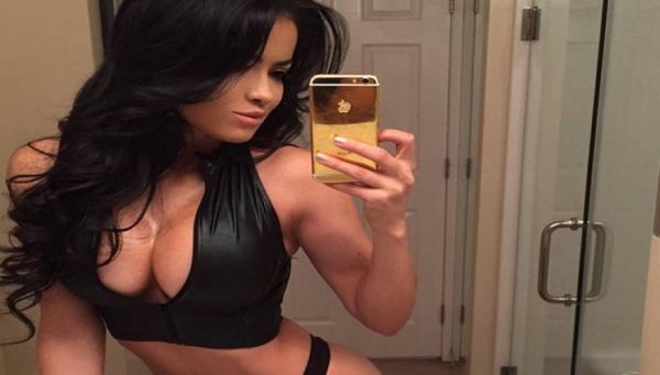 Παγκόσμια Ημέρα της Γυναίκας και η Franciele Medeiros ανεβάζει το θερμόμετρο στα ... ύψη (φωτό)