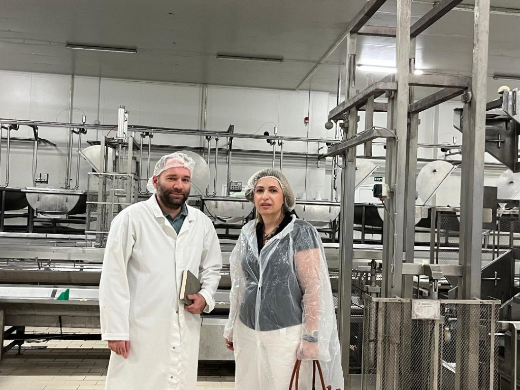 Νίκη Φλώρου - Καραγιάννη: Επισκέψεις σε Τυροκομικές και Γαλακτοκομικές Επιχειρήσεις στην περιοχή της Αμφιλοχίας