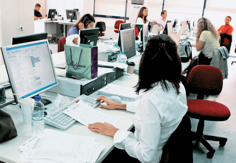 Σε ΦΕΚ το πρόγραμμα για 5.500 προσλήψεις ανέργων πτυχιούχων στο Δημόσιο